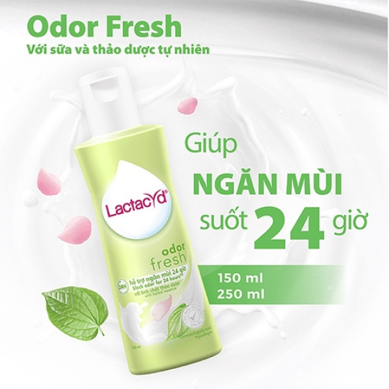 Dung Dịch Vệ Sinh Phụ Nữ Lactacyd Trầu Không - Chai 150ml