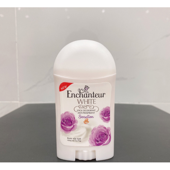 Sáp khử mùi trắng da Enchanteur Sensation 40g 