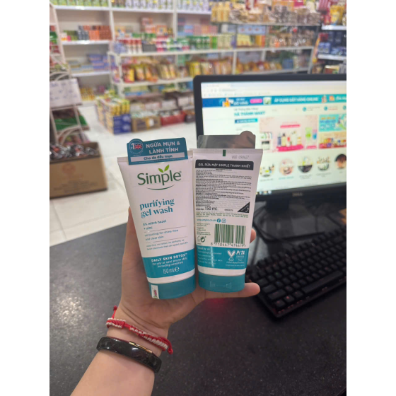 Gel Rửa Mặt Simple Purifying Gel Wash Giảm Bóng Nhờn 150ml