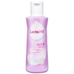 Dung dịch vệ sinh phụ nữ hằng ngày dưỡng ẩm Lactacyd Soft and Silky 150ml