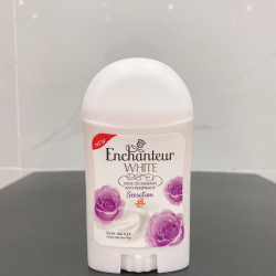Sáp khử mùi trắng da Enchanteur Sensation 40g 