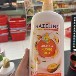 Sữa Tắm Hazeline Nâng Tông Da Sữa Chua Hương Đào 670g
